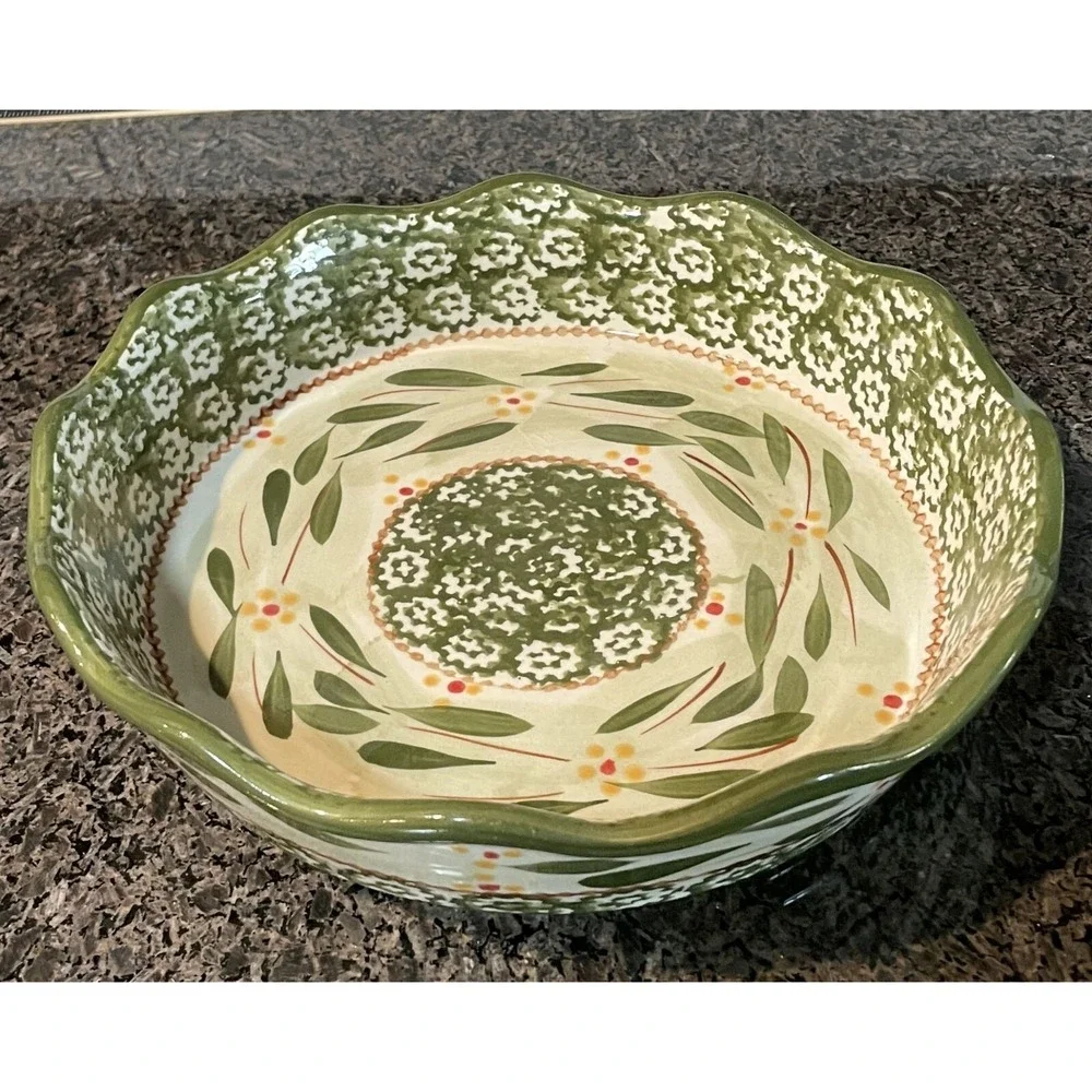 Temptations Old World Green 1 QT Ceramic Floral Baking Pie Dish‎ Scalloped Edge